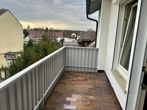 Immobilie in Sachsenheim - "6-8 Familienhaus mit Entwicklungspotenzial in zentrumsnaher Lage von Sachsenheim" - Bild 0