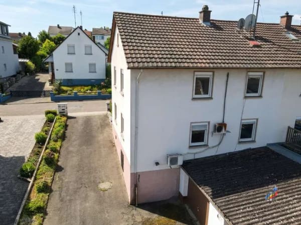 Immobilie in Gondelsheim - Haus mit schönem Grundstück - Mehrgenerationenwohnen möglich - Bild 2