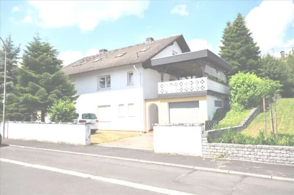 Immobilie in Gründau - ***Modernisiertes EFH  mit ELW in  sehr guter Wohnlage mit freiem Blick** - Bild 1