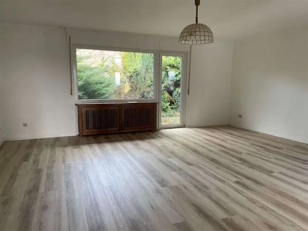 Immobilie in Gründau - ***Modernisiertes EFH  mit ELW in  sehr guter Wohnlage mit freiem Blick** - Bild 4
