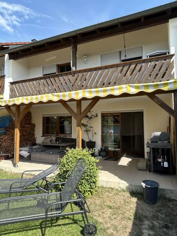 Immobilie in Ortenburg - Gepflegtes Reihenhaus mit Photovoltaik, Garten und großem Ausbaupotenzial in Ortenburg-Neustift - Bild 2