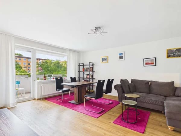 Immobilie in Isernhagen - Gut geschnittene 4-Zimmer Wohnung in Altwarmbüchen mit Garagenstellplatz - Bild 1