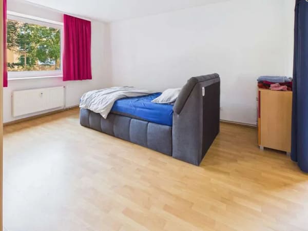 Immobilie in Isernhagen - Gut geschnittene 4-Zimmer Wohnung in Altwarmbüchen mit Garagenstellplatz - Bild 4