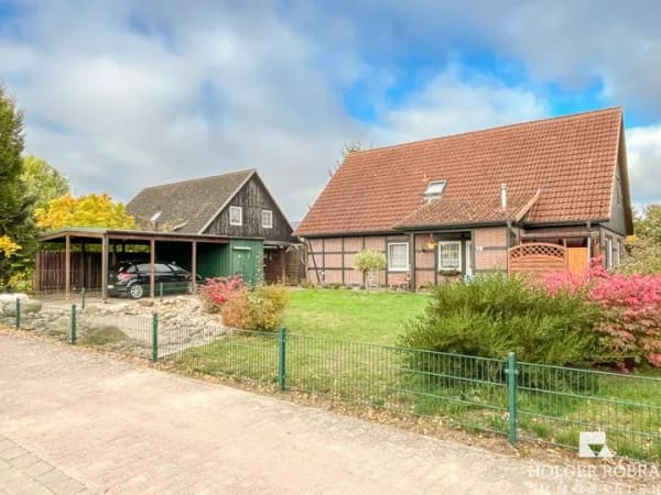 Immobilie in Salzwedel - Schönes Zweifamilienhaus zur Geldanlage - Bild 0
