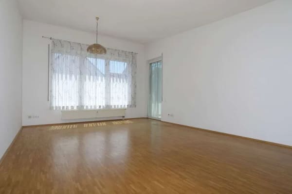 Immobilie in Erligheim - Helle und großzügige Wohnung im betreuten Wohnen in Erligheim - Bild 0
