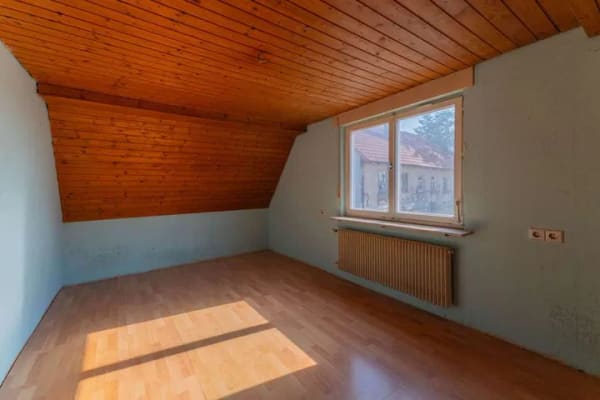 Immobilie in Altensteig - Einfamilienhaus mit guter Substanz und viel Potenzial - Bild 3
