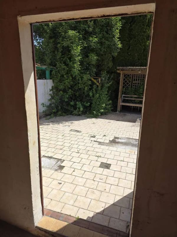 Immobilie in Sömmerda - CORDULA IMMOBILIEN  solides Einfamilienreihenhaus mit Garage, Werkstatt und Garten CORDULA 25 - Bild 0