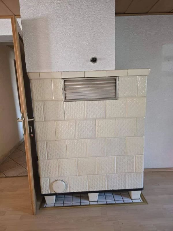 Immobilie in Sömmerda - CORDULA IMMOBILIEN  solides Einfamilienreihenhaus mit Garage, Werkstatt und Garten CORDULA 25 - Bild 3