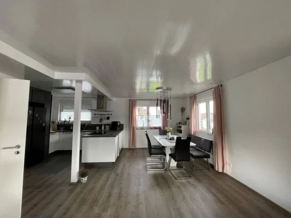 Immobilie in Neuffen - Lebendige 3-Zimmer-ETW: Gepflegtes Zuhause in Neuffen - Bild 3