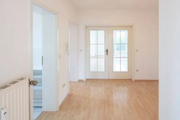 Immobilie in Rosdorf - Oben zuhause, unten voller Möglichkeiten – außergewöhnliche Maisonette! - Bild 0