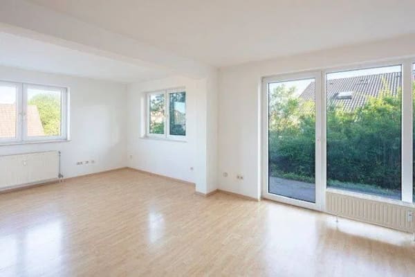 Immobilie in Rosdorf - Oben zuhause, unten voller Möglichkeiten – außergewöhnliche Maisonette! - Bild 1