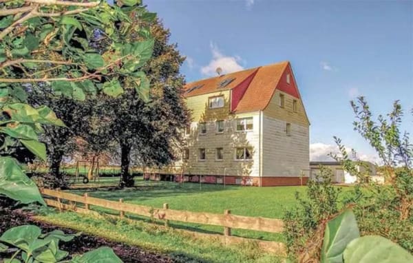 Immobilie in Insel Poel - Romantisch gelegene 3 Zi. ETW mit Weitblick und großem Garten - Bild 0