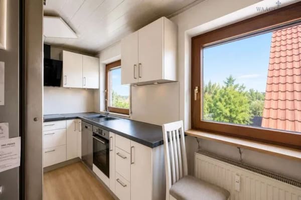 Immobilie in Regensburg - Kapitalanlage mit Potenzial – 2-Zimmer-Dachgeschosswohnung mit Garage! - Bild 4
