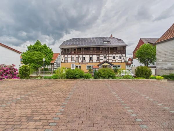 Immobilie in Wesertal - Leben, Arbeiten & Gastgeber sein - Traditionsreiches Gasthaus mit Pension im Weserbergland - Bild 2