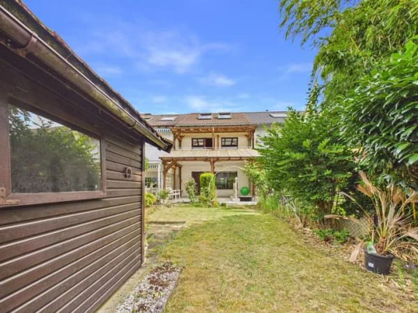 Immobilie in Bruchköbel - Hier entstehen Erinnerungen fürs Leben - Ein Haus voller Möglichkeiten in Bruchköbel - OT - Bild 2