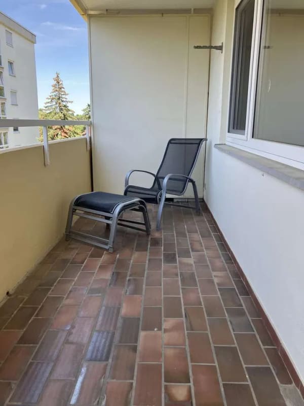Immobilie in Staufen im Breisgau - Lichtdurchflutetes 1-Zimmer-Apartment, sofort verfügbar - Bild 3