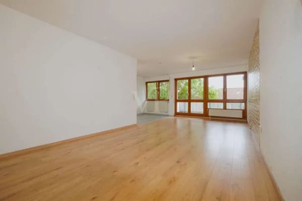 Immobilie in Vellberg - Lichtdurchfluteter Wohntraum mit großem Südbalkon in Vellberg - Bild 4