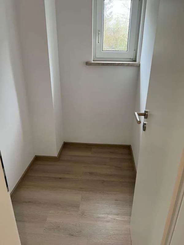 Immobilie in Neuenmarkt - Charmantes Einfamilienhaus mit großem Grundstück und zusätzlichem Baupotenzial - Bild 0