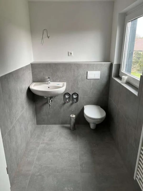 Immobilie in Neuenmarkt - Charmantes Einfamilienhaus mit großem Grundstück und zusätzlichem Baupotenzial - Bild 3