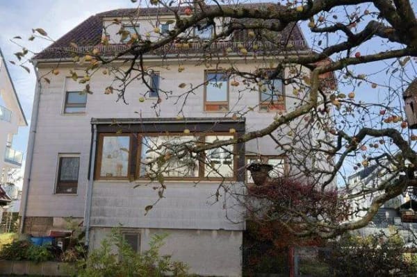 Immobilie in Leinfelden-Echterdingen - MFH in Echterdingen mit freien Wohneinheiten und großem Garten - Bild 1