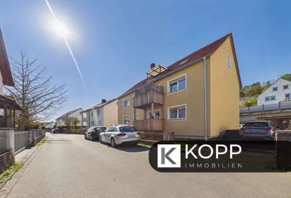 Immobilie in Elchingen - Gemütliche Dachgeschosswohnung mit Tageslichtbad und Keller in Thalfingen - Bild 0