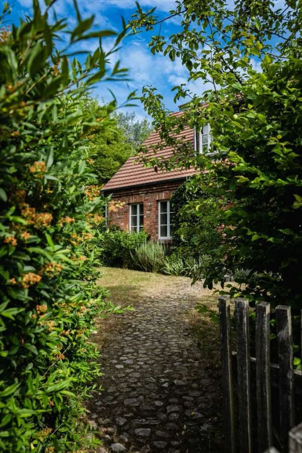 Immobilie in Großwoltersdorf - Exklusives Landhaus mit historischem Charakter - stilvolles Wohnen im Naturpark Stechlin-Ruppiner La - Bild 1