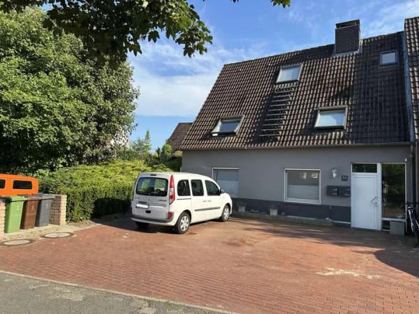 Immobilie in Mönkeberg - Solides Zweifamilienhaus - nach WEG geteilt - in ruhiger zentraler Lage - Bild 0