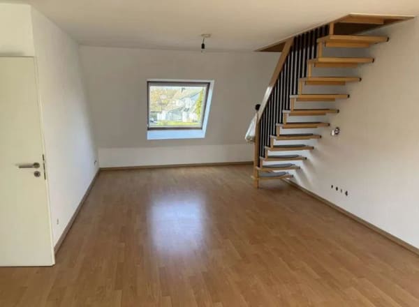 Immobilie in Mönkeberg - Solides Zweifamilienhaus - nach WEG geteilt - in ruhiger zentraler Lage - Bild 2