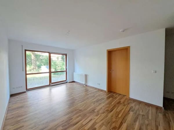Immobilie in Mulda/Sachsen - Barrierefreie 2-Raum-Eigentumswohnung mit Terrasse, Tiefgaragenstellplatz & Personenaufzug in Mulda! - Bild 0