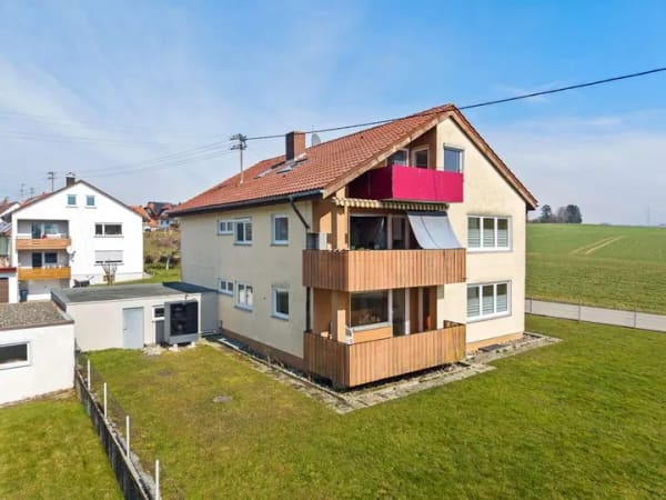 Immobilie in Eberhardzell - Modernisiertes Dreifamilienhaus mit neuer Wärmepumpe in Mühlhausen - Bild 3