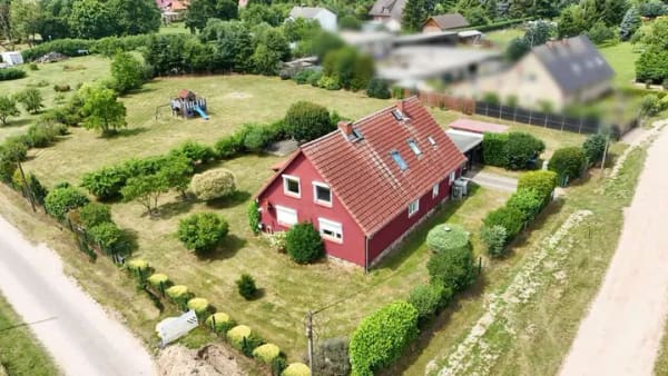 Immobilie in Plattenburg - Ruhe. Raum. Lebensqualität. – Einfamilienhaus mit großem Grundstück und überdachter Terrasse - Bild 0