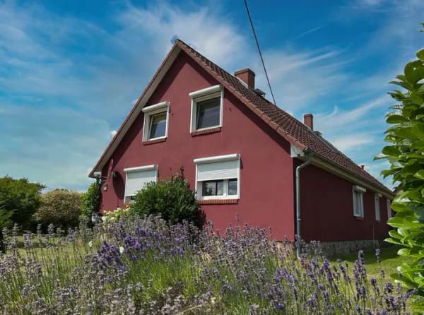 Immobilie in Plattenburg - Ruhe. Raum. Lebensqualität. – Einfamilienhaus mit großem Grundstück und überdachter Terrasse - Bild 1