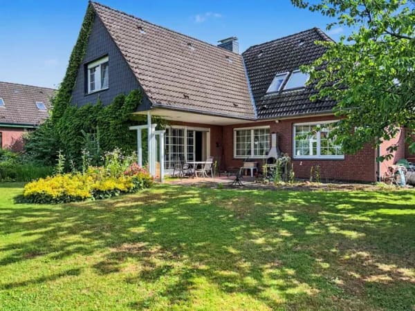 Immobilie in Visselhövede - Großzügiger Walmdachbungalow in ruhiger Sackgassenlage von Visselhövede - Bild 1