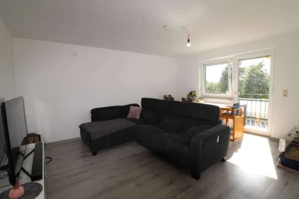 Immobilie in Herrieden - Lichtdurchflutete 4 - Zimmer Wohnung mit sonnigem Balkon - Bild 2