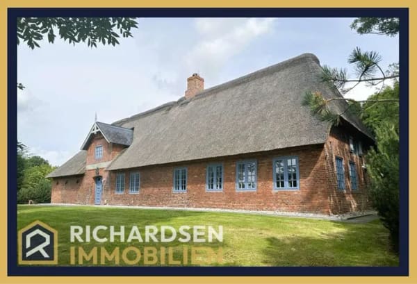 Immobilie in Emmelsbüll-Horsbüll - Repräsentatives, top saniertes Reetdachhaus in ruhiger Lage nahe der Nordsee - Bild 0