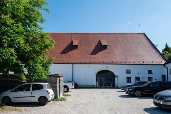 Immobilie in Alteglofsheim - Modernisierte Altbau Zweizimmerwohnung in Alteglofsheim - Bild 1