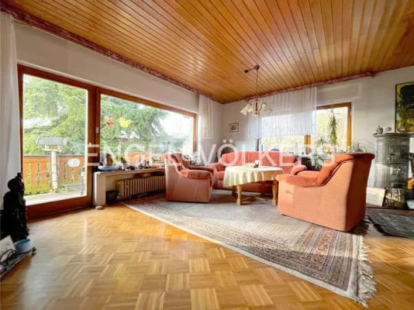 Immobilie in Löhnberg - Großzügiges Ein- bis Zweifamilienhaus mit Terrasse in begehrter Aussichtslage - Bild 2