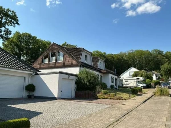Immobilie in Einbeck - Freistehendes Einfamilienhaus in Einbeck - Bild 1