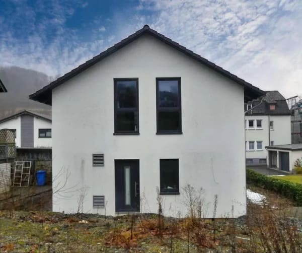 Immobilie in Bestwig - Modernes Neubau-Einfamilienhaus in Ostwig zu verkaufen!  - Bild 0