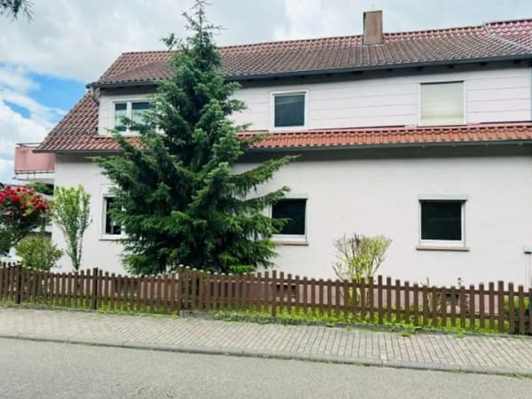 Immobilie in Bretten - ruhige gelegenes 2 Familiendoppelhaus mit großem Garten - Bild 1
