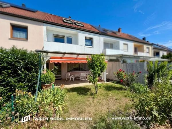 Immobilie in Niederwerrn - Geräumiges Reihenmittelhaus mit sieben Zimmern und Garage in Niederwerrn - Bild 1