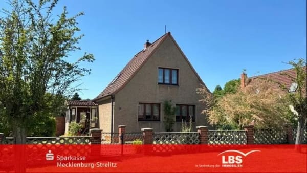 Immobilie in Wesenberg - Wohnhaus mit vielen Möglichkeiten - Bild 0