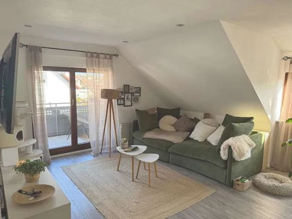Immobilie in Urbach - URBACH - KLASSE DG - WHG. MIT BALKON, GARAGE U. STELLPLATZ I. FR. - Bild 1