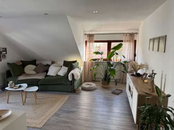 Immobilie in Urbach - URBACH - KLASSE DG - WHG. MIT BALKON, GARAGE U. STELLPLATZ I. FR. - Bild 2