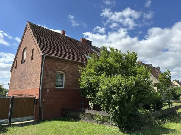 Immobilie in Loitsche-Heinrichsberg - Ländliche Idylle - Doppelhaushälfte in ruhiger Lage - Bild 0