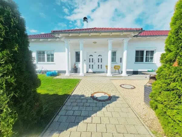 Immobilie in Bad Buchau - Provisionsfreier Premium-Bungalow | 180 m² | Ausbaupotenzial | Doppelgarage | Ruhige Lage - Bild 1
