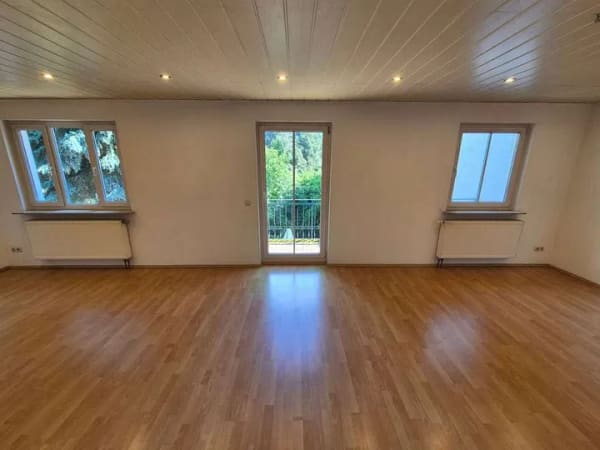 Immobilie in Bad Dürrenberg - Helle 3-Zimmer-Wohnung mit großem Wohnbereich, Südbalkon und idyllischer Feldrandlage - Bild 3