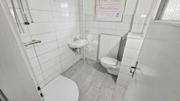 Immobilie in Spiesen-Elversberg - Attraktive Erdgeschosswohnung mit ca. 68 m² und Garagenstellplatz - Bild 1