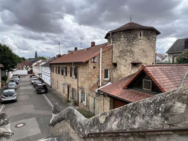 Immobilie in Alzey -  +++ Provisionsfrei +++ Immobilie mit historischem Charme in zentraler Lage von Alzey - Bild 1