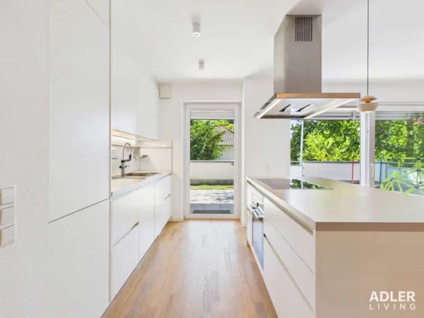 Immobilie in Löchgau - Moderne 4-Zimmer-Erdgeschosswohnung mit Südterrasse, A+ Energieeffizienz und zwei TG-Stellplätzen - Bild 1